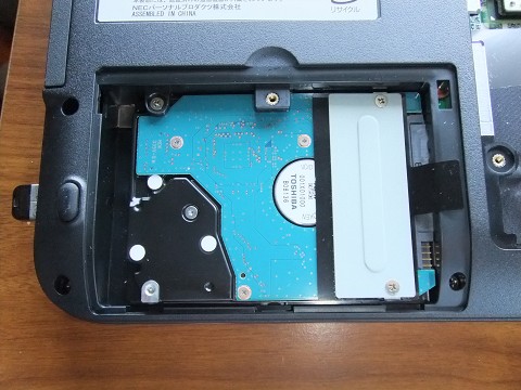 2011年夏モデルのNEC LaVie E LE150/E1にIntelのSSD、X25-M G1 80GBを搭載してみたのですよー